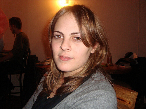 sminke kan skjule poser under øynene