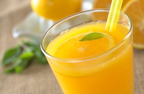 Fordeler med å drikke appelsinjuice