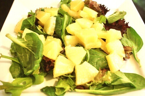 ananas-og-spinatsalat