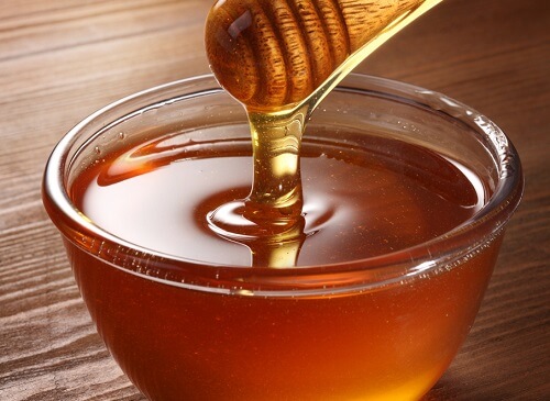 honning gir næring og fuktighet til huden