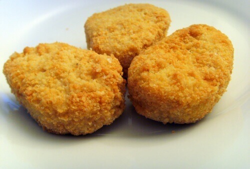Kyllingnuggets - hva er de egentlig laget av?