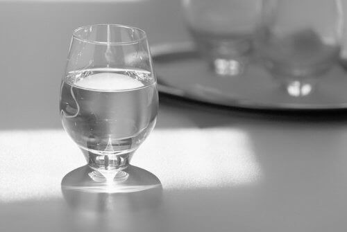 3-glass-vann