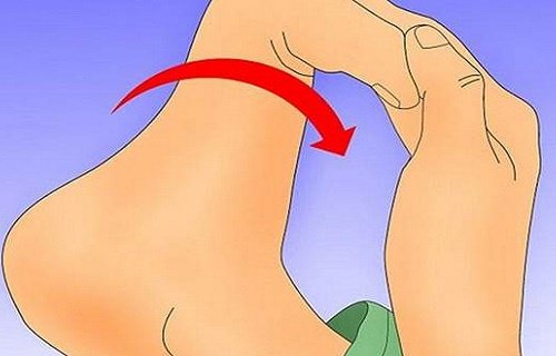 Hvordan stoppe krampe i foten på sekunder