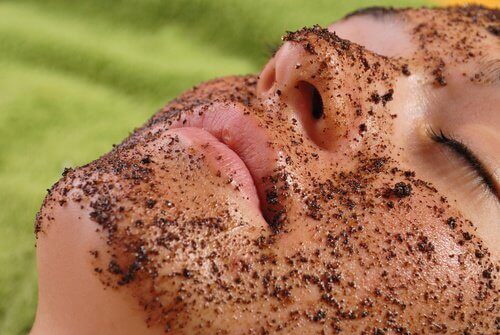 8 hjemmelagde eksfolierende ansiktsmasker