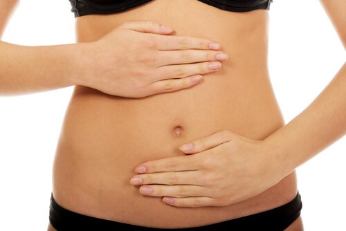 Mindre oppblåst med te av havregryn