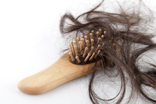 4 naturlige kurer mot håravfall
