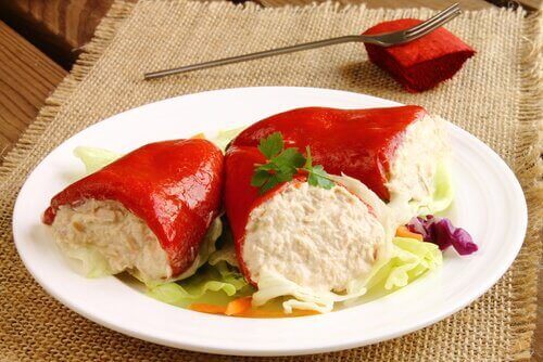 Fylte paprika med quinoa og grønnsaker.