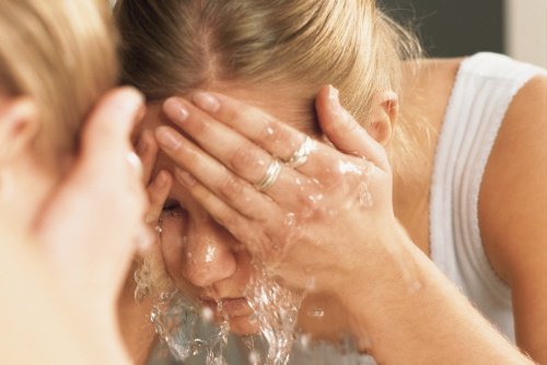 7 vanlige feil vi gjør med ansiktsvasken