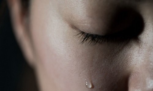 Gråt for å komme over tristhet