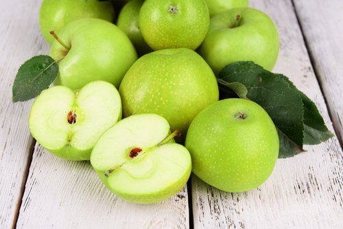 3. Smoothie med grønt eple og grønnkål