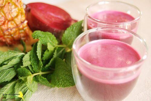 Juice av pære, rødbete og spinat revitaliserer kroppen