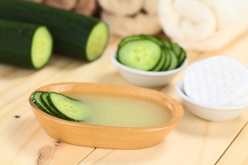 Agurk og aloe vera gelé mot rynker og slapp hud