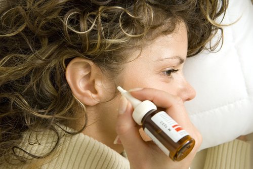 7 naturlige remedier for å fjerne ørevoks