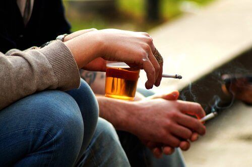 alkohol og tobakk kan gi økning i østrogennivåer