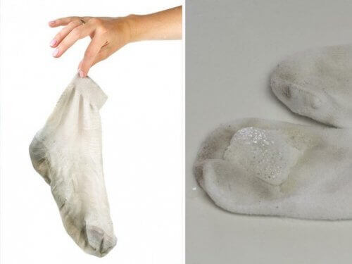 Topp 5 helt naturlige triks for rene, hvite sokker