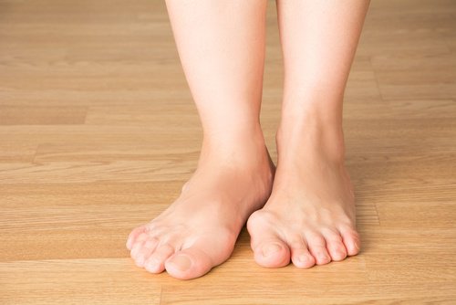 7 måter å lindre hallux valgus-smerter på