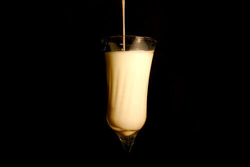 Melk med honning