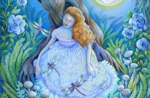 Kvinne i kjole utendørs