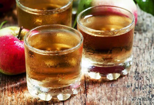drikk med eplecidereddik