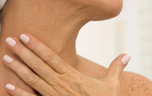 5 naturlige behandlinger for å redusere rynker på halsen