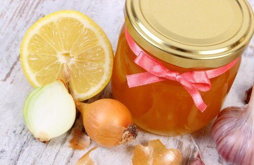Løk, honning og sitron