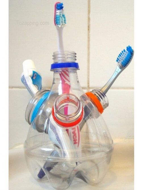 Tannbørsteholder av resirkulerte plastflasker
