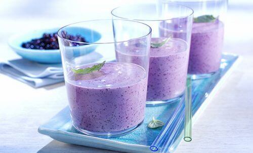 Øk stoffskiftet ditt - blåbærsmoothie
