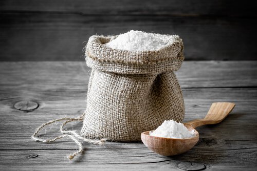 Salt for å bli kvitt hodelus