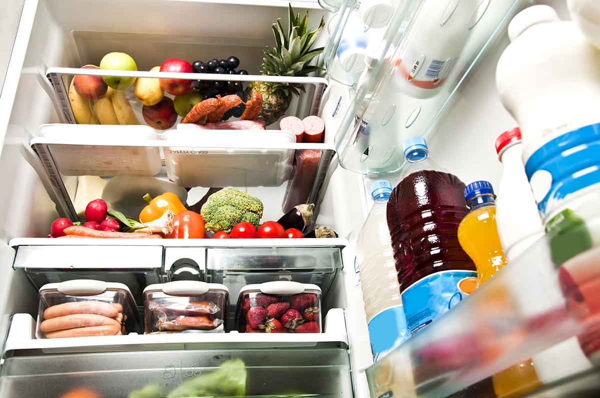 Bruk sitroner for å holde maten frisk i kjøleskapet