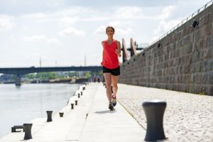 Prøv en 15-minutters treningsrutine for å brenne fett