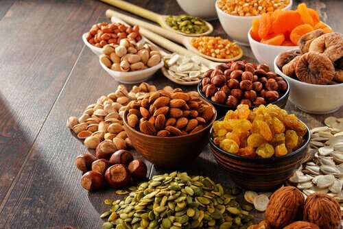 Nøtter og tørket frukt