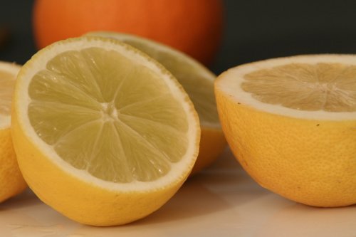 10 utrolige bruksmåter for sitroner, prøv dem!