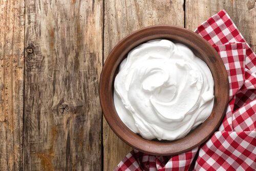ansiktsmaske med yoghurt
