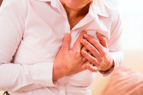 Hjerteinfarkt hos kvinne