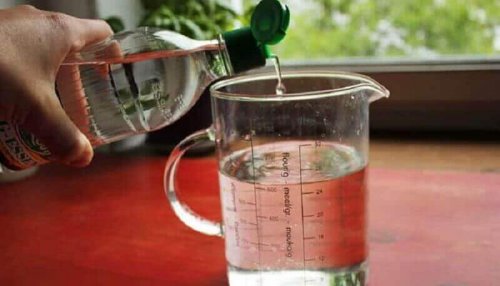 Vann og eddik for å gå ned i vekt