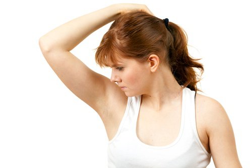 Forhindre svette i armhulene med disse hjemmeremediene