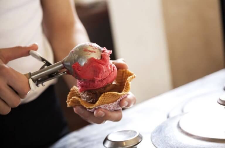 Lær hvordan du kan lage deilig hjemmelaget iskrem