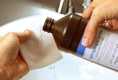 Hydrogenperoksid for å fjerne flekker