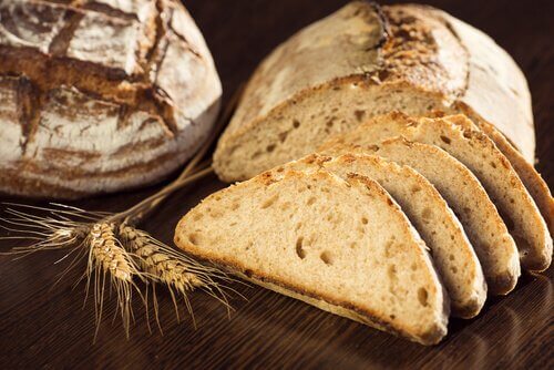 Fint brød eller fullkornbrød: Hvilket er sunnest? - Veien til Helse