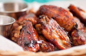 Smakfull oppskrift på hot wings du bør prøve!