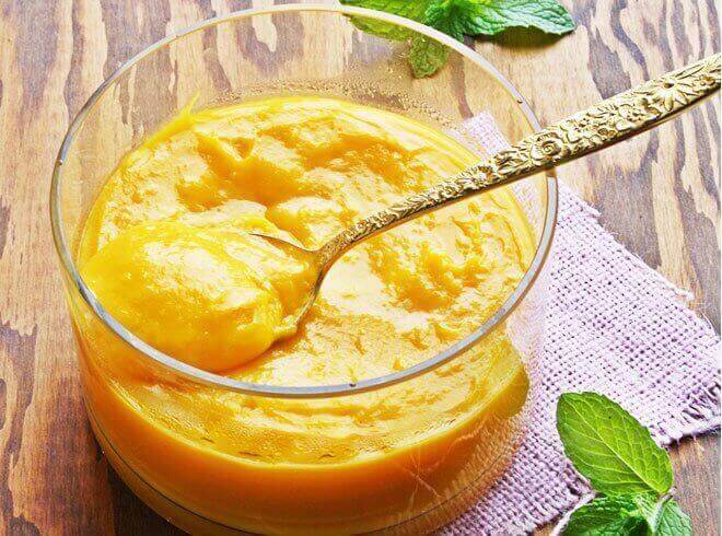mango- og eplepuré