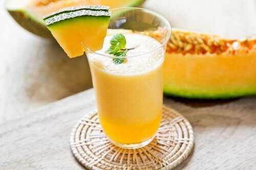 Gå ned i vekt med melonsmoothie