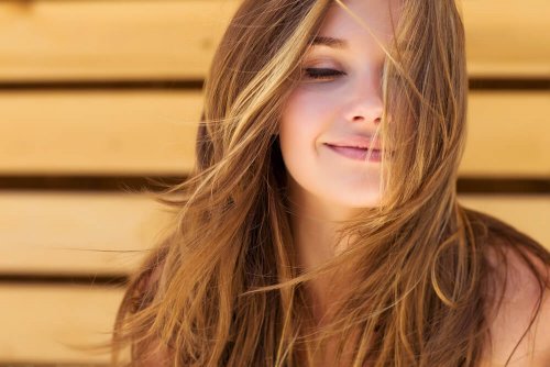 5 remedier med rosmarin som vil gjøre håret vakrere