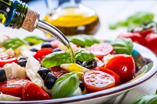 Salat med olivenolje