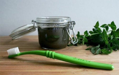 Naturlig tannkrem