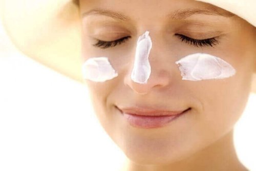 8 nyttige hudpleietips i overgangsalderen