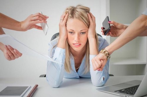 Kvinne med stress