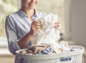 5 tips for å fjerne deodorantflekker