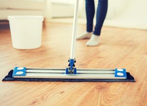 Fem naturlige produkter for å få tregulv til å skinne