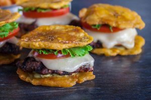 Lær å lage smakfulle frityrstekte kokebananer